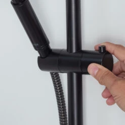 Tiger Doucheset Akcent 3 Straalstanden Zwart/messing 17 Tiger Doucheset Akcent 3 Straalstanden Zwart/messing -Badkamer Winkel 123 2455