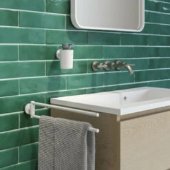 Tiger Handdoekhouder Urban 2-Armig Wit 15 Tiger Handdoekhouder Urban 2-Armig Wit -Badkamer Winkel 123 525