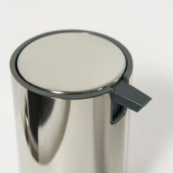 Tiger Zeepdispenser Boston Staand RVS Glans 7 Tiger Zeepdispenser Boston Staand RVS Glans -Badkamer Winkel 123 946